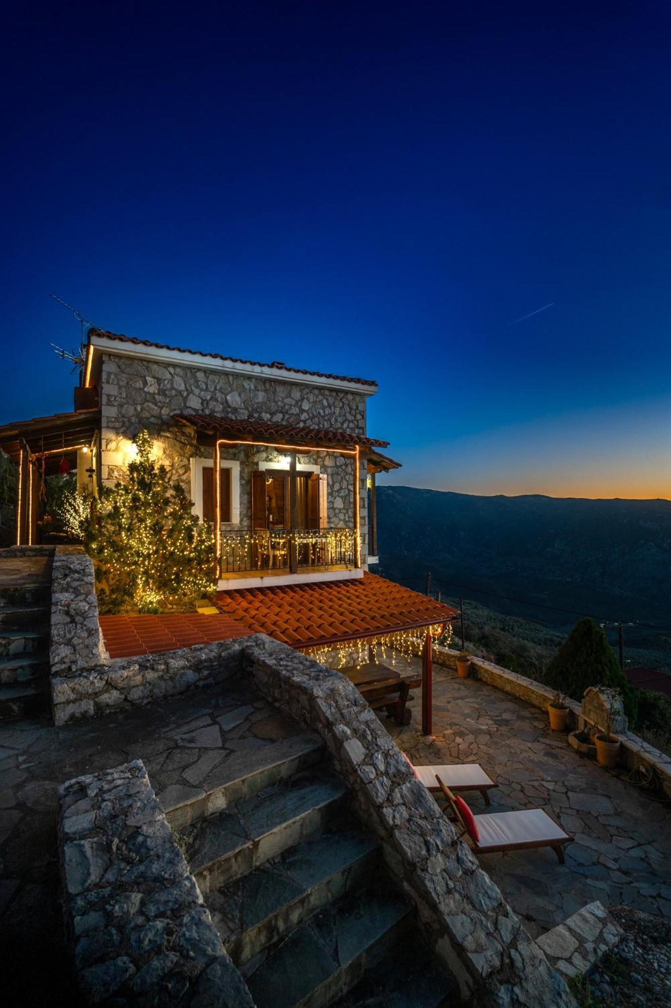Rock Dandy Deluxe Chalet In Arachova - Delphi, Sauna, Prv Parking, Amazing View 외부 사진