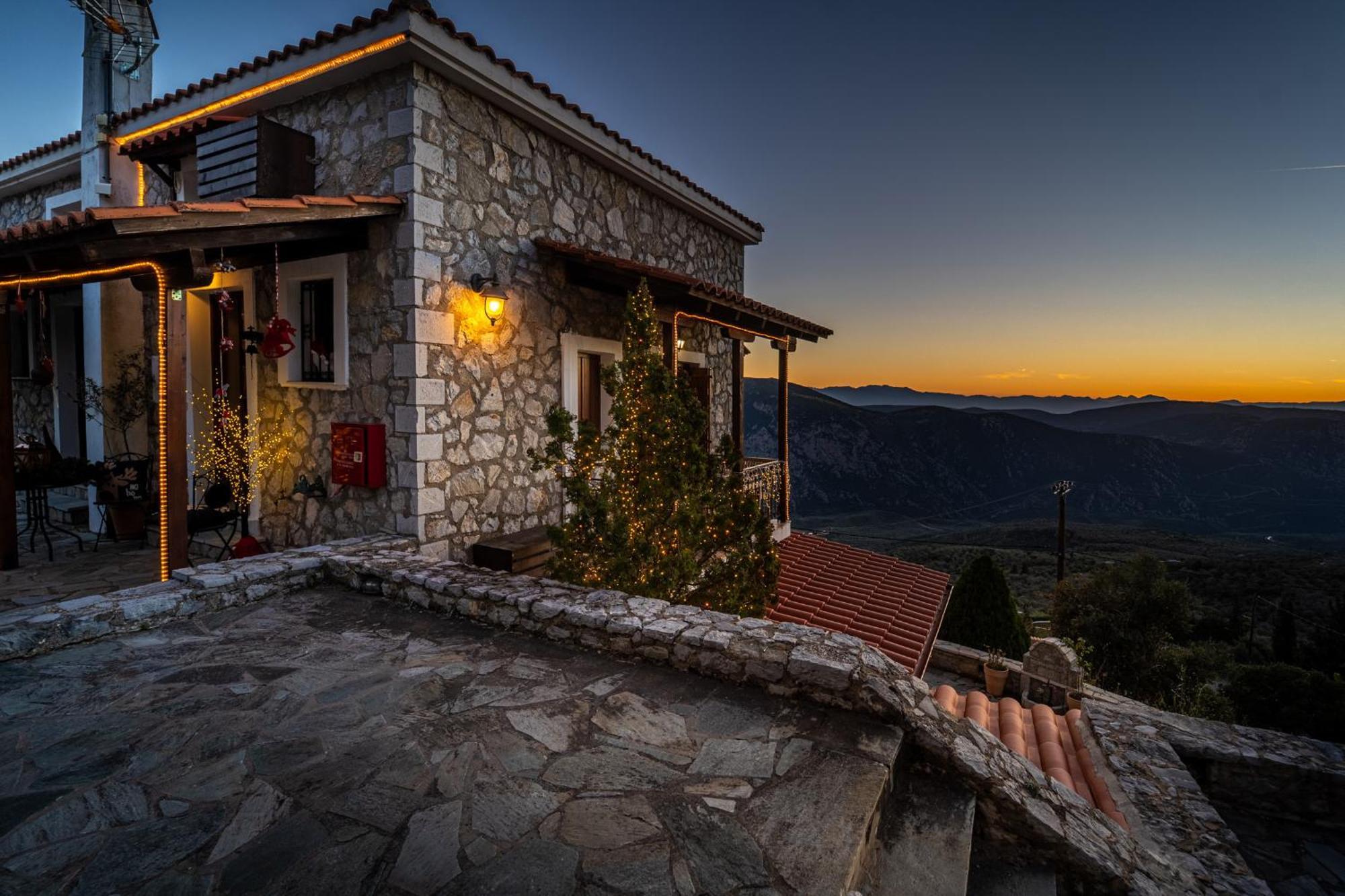 Rock Dandy Deluxe Chalet In Arachova - Delphi, Sauna, Prv Parking, Amazing View 외부 사진